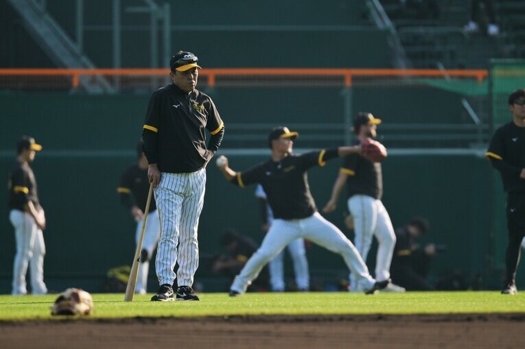 岡田采配の根底にあるのは「選手ファースト」の起用法だ　©︎Hideki Sugiyama