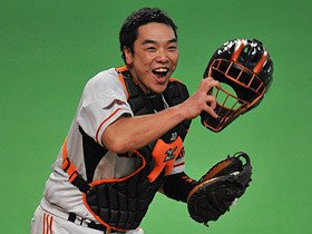 捕手なのに打てる！」のではない。“バットマン”阿部慎之助を巡る物語。（2／2） - プロ野球 - Number Web - ナンバー