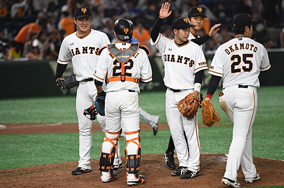 今のプロ野球が前後期制だったら。意外と差がつく後半戦の勝敗数。<Number Web> photograph by Naoya Sanuki