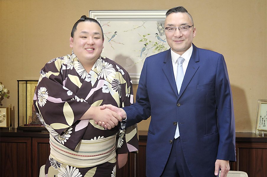 “新元号”初の関取、遅咲きの彩。愛弟子の昇進に元寺尾の声も弾む。<Number Web> photograph by Kyodo News