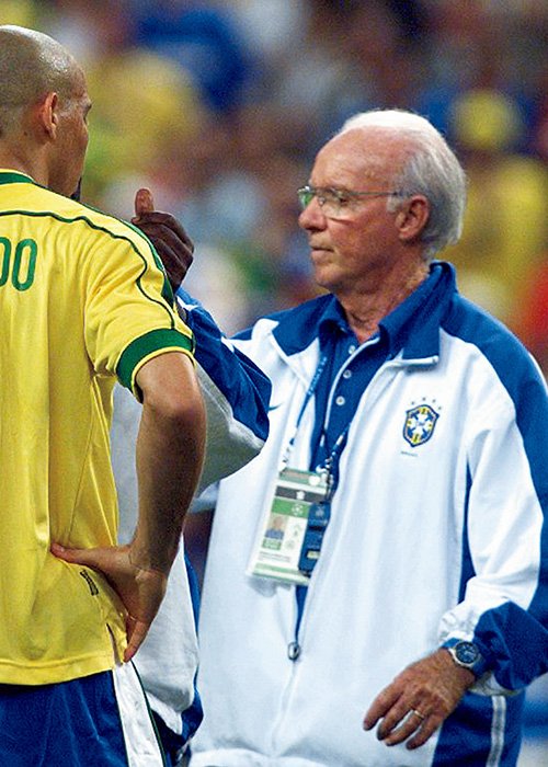 '98年W杯はロナウドを擁して準優勝。監督やコーチとして関わった時期のブラジル代表の成績は110勝11敗33分