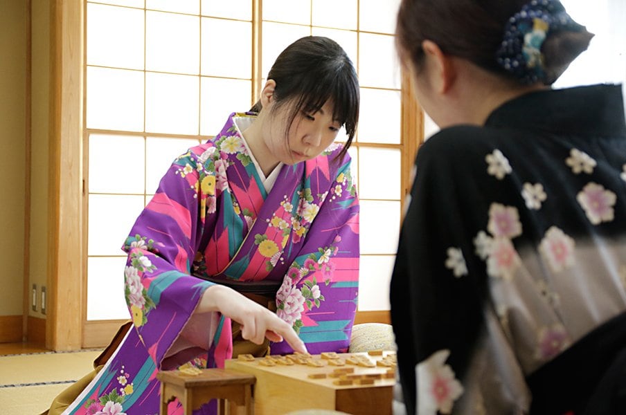 初の女性棋士誕生、ハナ差届かず。「奨励会」経験記者が知る過酷さ。＜Number Web＞ photograph by Kyodo News