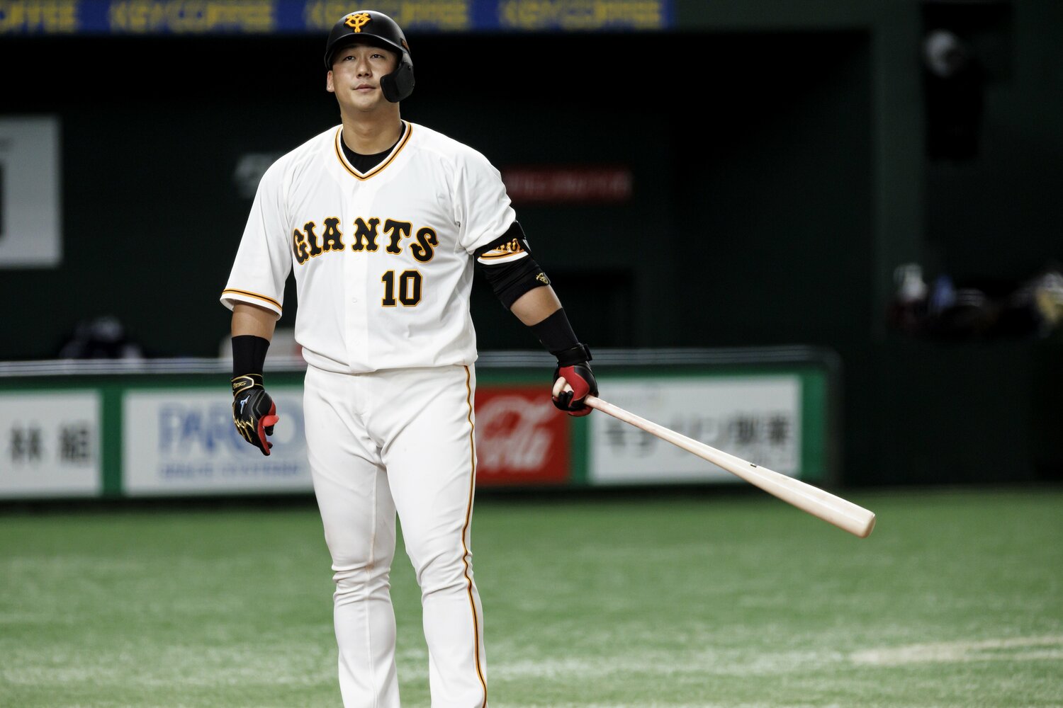 今シーズン序盤は打撃不振に苦しんでいた中田　　©Kiichi Matsumoto