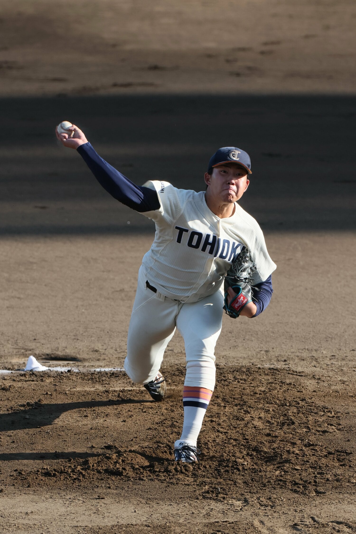 MAX164キロ右腕、東北福祉大の堀越啓太 ©Shigeki Yamamoto