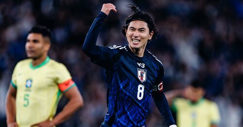 三笘薫 Kaoru Mitoma ルーキーカード PANINI 三笘の初【三笘薫 パズル