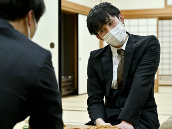 内定辞退しプロ挑戦も不合格…「そして私は就職浪人の大学5年生になった」元会社員の棋士・小山怜央が明かす挫折＜Number Web＞ photograph by JIJI PRESS