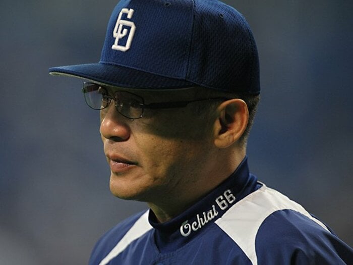 「嫌われた監督」落合博満に“愛された音楽”とは 信子夫人とのデュエット曲に自薦クラシックCD…ど真ん中な「オレ流志向」<Number Web> photograph by Naoya Sanuki