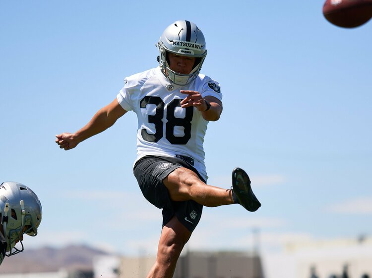 キッカーのイスはチームにひとつ」NFLチームと契約も…ライバルは