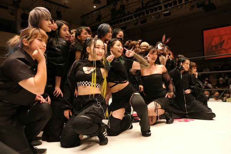 「闘うグラドル」もデビュー、アクトレスガールズの“華がスゴい”新人たちの裏で…エース・青野未来が泣いた理由「まったく追いつけていない」(27)