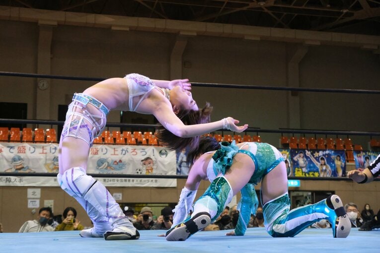 「可憐ですねぇ」人気女子レスラー・安納サオリに観客もウットリ…初の凱旋大会に滋賀が沸いた日「“絶対不屈彼女”は泣かないんです」(20)