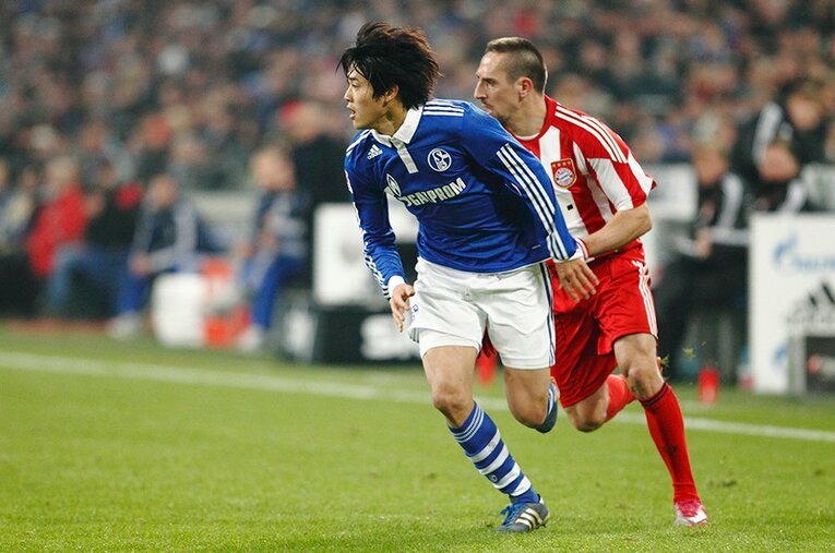「ウッチーは“選択”を間違えない」水沼貴史が称える内田篤人の凄み。(15) ／ photograph by Tamon Matsuzuno
