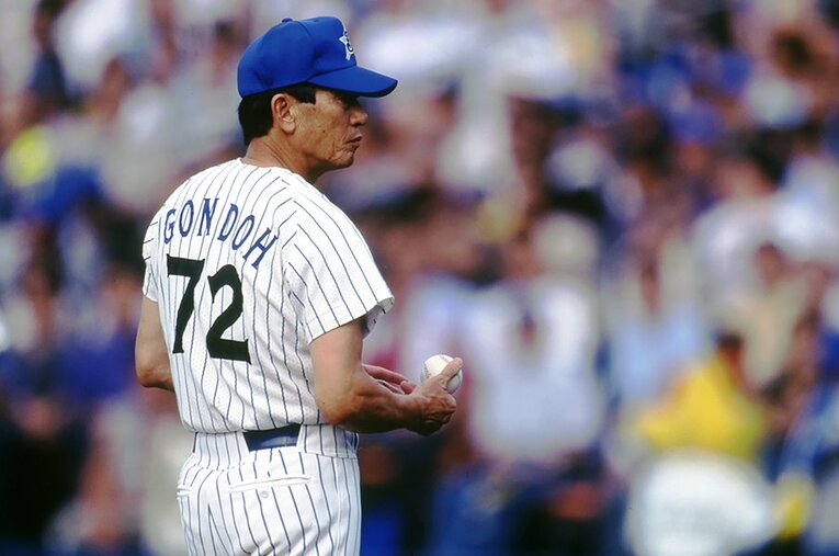 1998年は就任1年目の権藤博監督が指揮を執り、79勝56敗1分で2位・中日に4ゲーム差をつけて38年ぶりの優勝。日本シリーズでは西武を4勝2敗で下した。 ／ photograph by Hideki Sugiyama