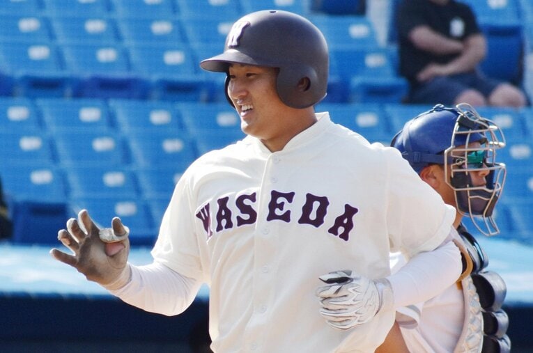 1年生ながら早大の4番を打つ川尻結大。法大戦での「バットフリップ」が騒動になったが…？ ／ photograph by JIJI PRESS