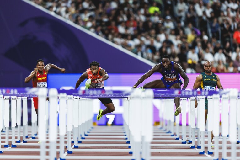 【東京世界陸上】110mハードル予選を走る村竹ラシッド（JAL）　©Kiichi Matsumoto