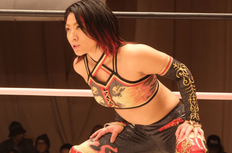 安納サオリを破り、ワンダー・オブ・スターダム新王者となったセンダイガールズの岩田美香 ／ photograph by Norihiro Hashimoto