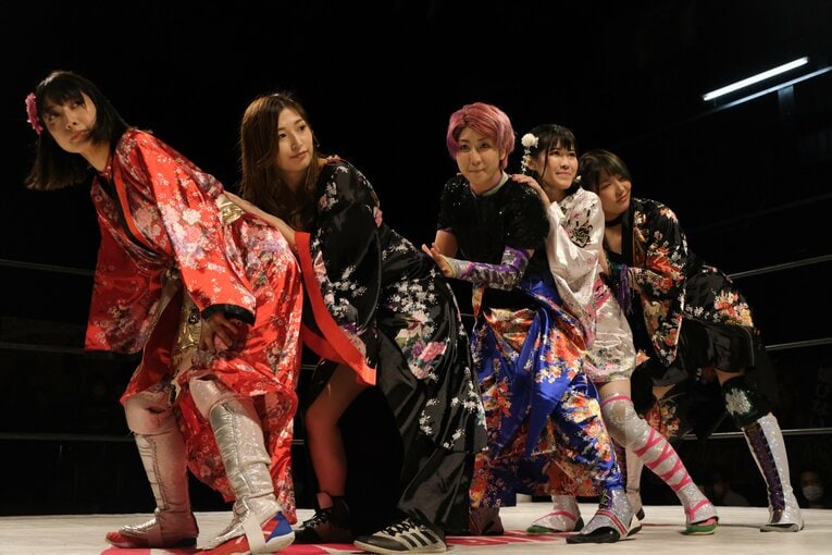 アクトレスガールズ大会の恒例となっているオープニングダンス　©Norihiro Hashimoto