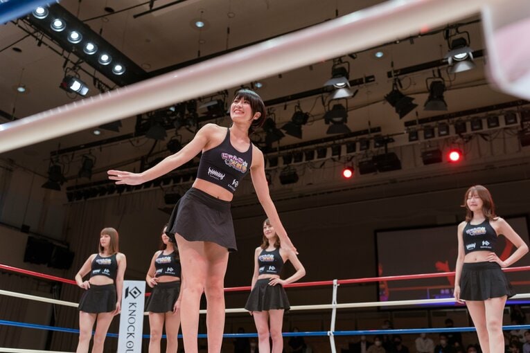 「“ラウンドガール不要論”をどう思う？」人気ラウンドガール・来栖うさこに“グラドル界と格闘技”の関係を聞いてみた〈特別グラビア〉(48)