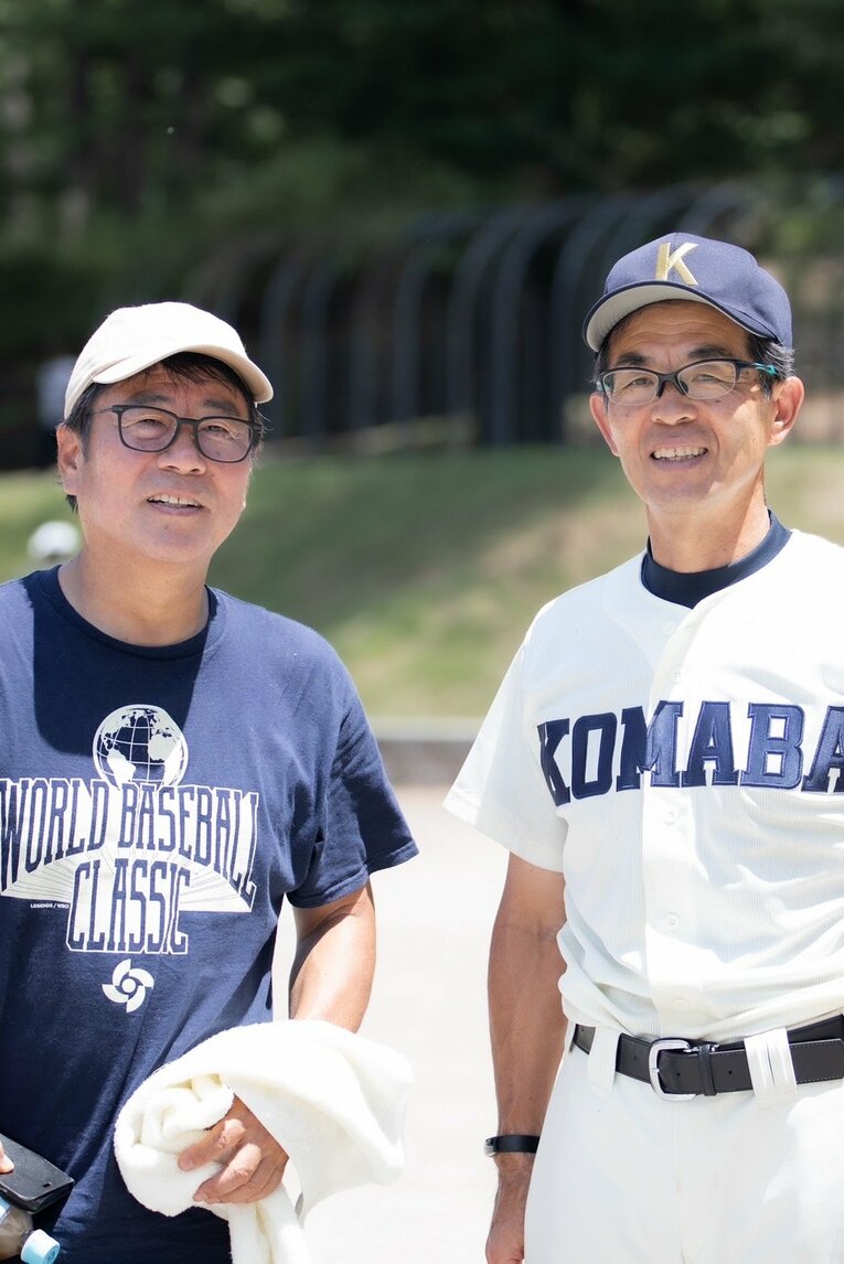 東大野球部時代にバッテリーを組んだ大越健介氏と／本人提供
