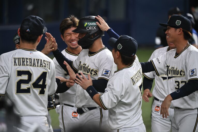 ゴンザレスを出迎える仲間たち　©︎Naoya Sanuki