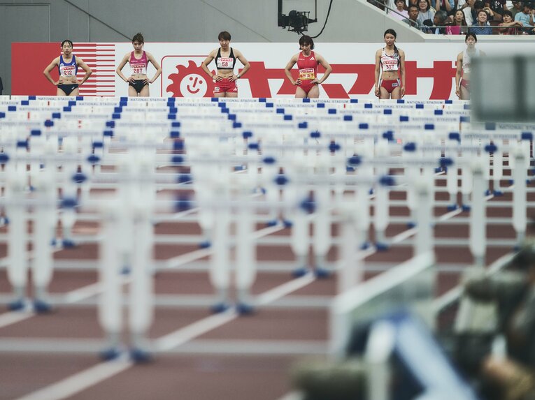 12秒台のタイムを持つ選手が6人顔をそろえたハイレベルの決勝となった　©Yuki Suenaga