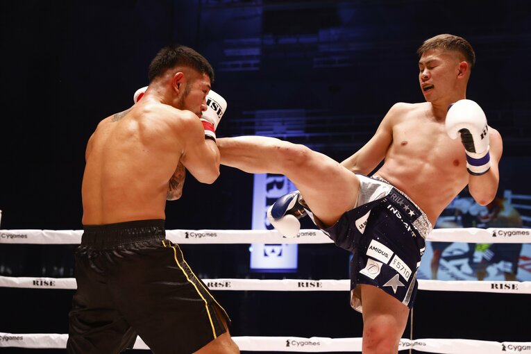 試合終了間際には雄叫びをあげたYA-MAN。文句なしの判定勝利を飾った　©RISE