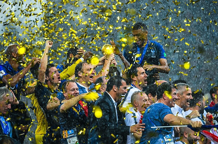 ロシアW杯収入5890億円の莫大さ… 「W杯2年ごと開催案」に深まるFIFA対UEFAの対立《ベンゲルは意外にも?賛成派》<Number Web> photograph by Takuya Sugiyama/JMPA