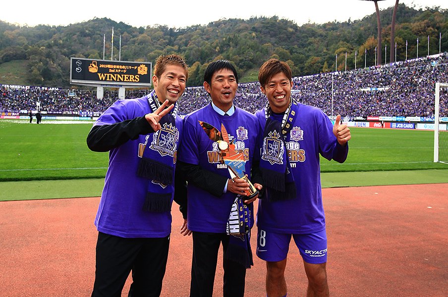森崎兄弟が語る“ポイチ流”の秘密。選手のテンションが自然に上がる。<Number Web> photograph by J.LEAGUE