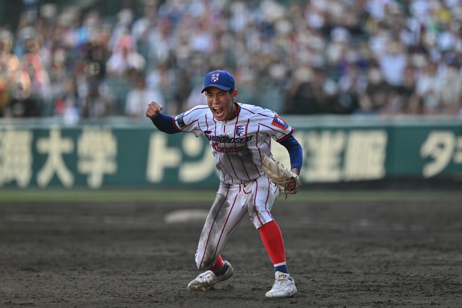 準々決勝の大阪桐蔭戦でガッツポーズを見せる仲井慎 ©Hideki Sugiyama