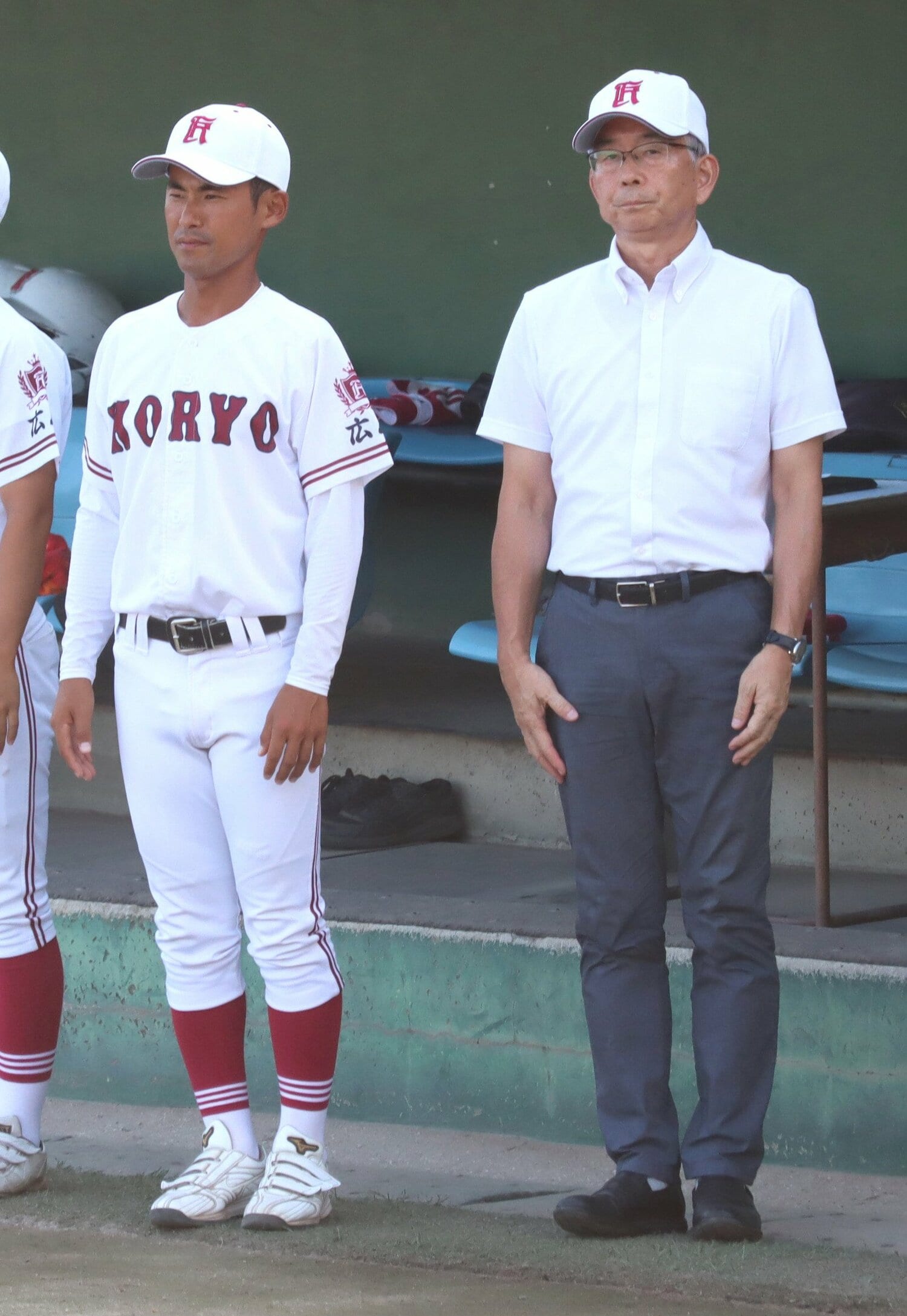 秋季大会からチームを率いる広陵の松本健吾監督(写真左) ©JIJI PRESS