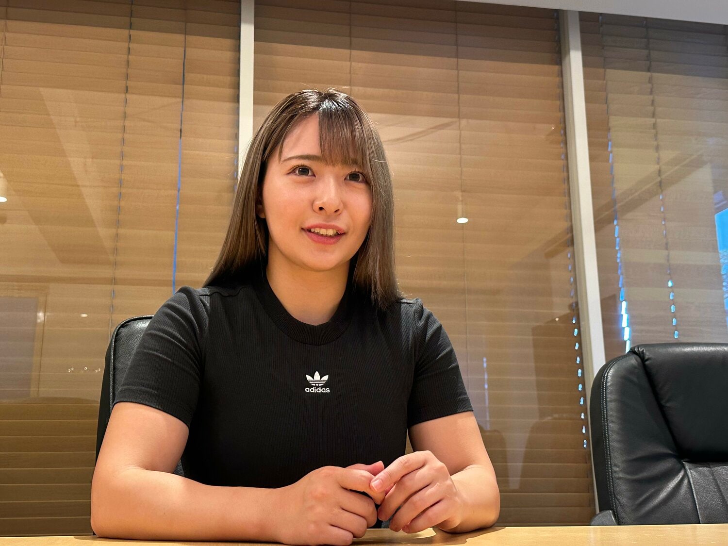 インタビューに答えるちゃんよた　©Norihiro Hashimoto