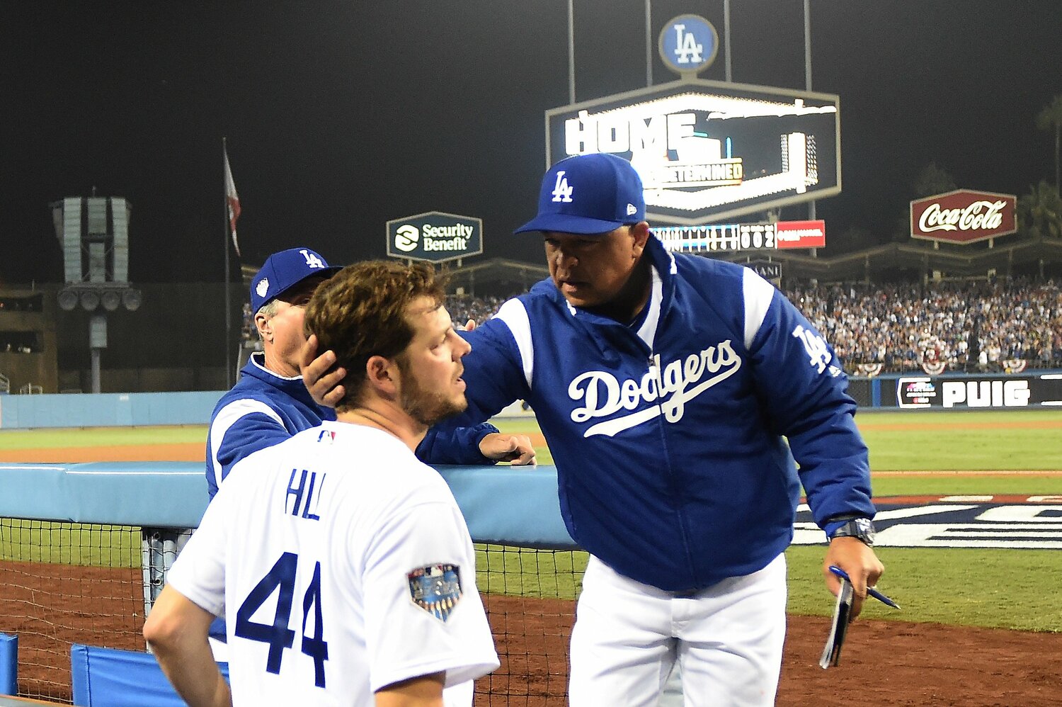 2018年ワールドシリーズ第4戦。7回途中まで1安打に抑えていたヒルを交代させた。結果的に逆転負け、シリーズも敗退した　©Getty Images