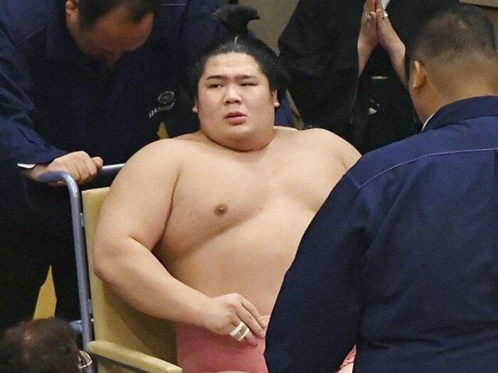 長期休場を乗り越え、復活を!宇良を支える師匠の「気遣い」。<Number Web> photograph by Kyodo News
