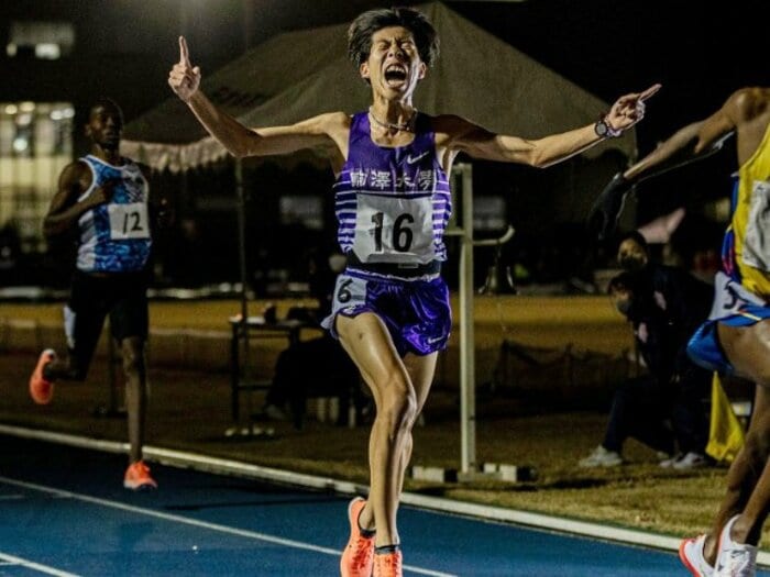 《箱根駅伝》大八木監督「日本人トップのプライドを」 駒大エース・田澤廉がヴィンセント（東国大）に挑むうえで欠かせない“突っ込む強さ”＜Number Web＞ photograph by AFLO