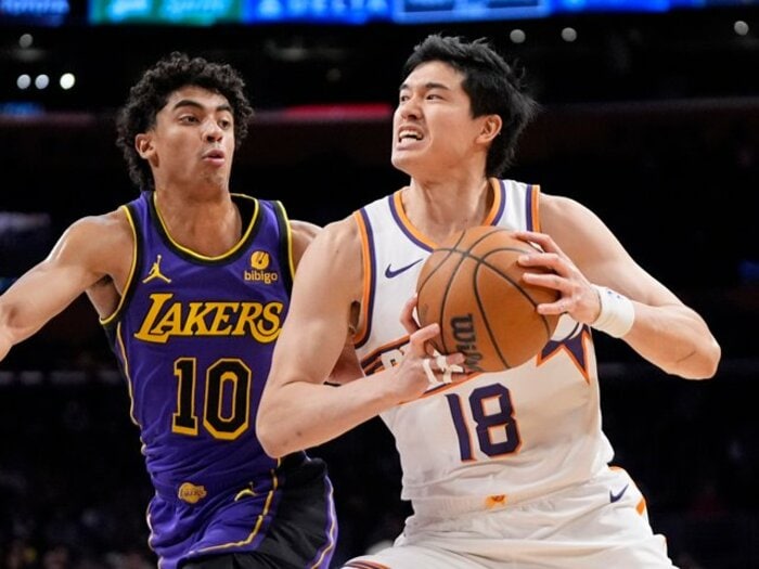 「バスケを嫌いになりそうだった」苦境に立つ渡邊雄太（29歳）今、活かされる“2年前の教訓”とは？「本当にサンズを選んで良かった」＜Number Web＞ photograph by AP/AFLO