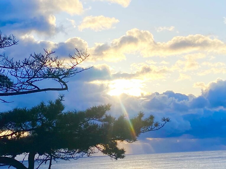 佐々木朗希も思わず息を呑んだ大船渡の美しい初日の出　©︎Chiba Lotte Marines