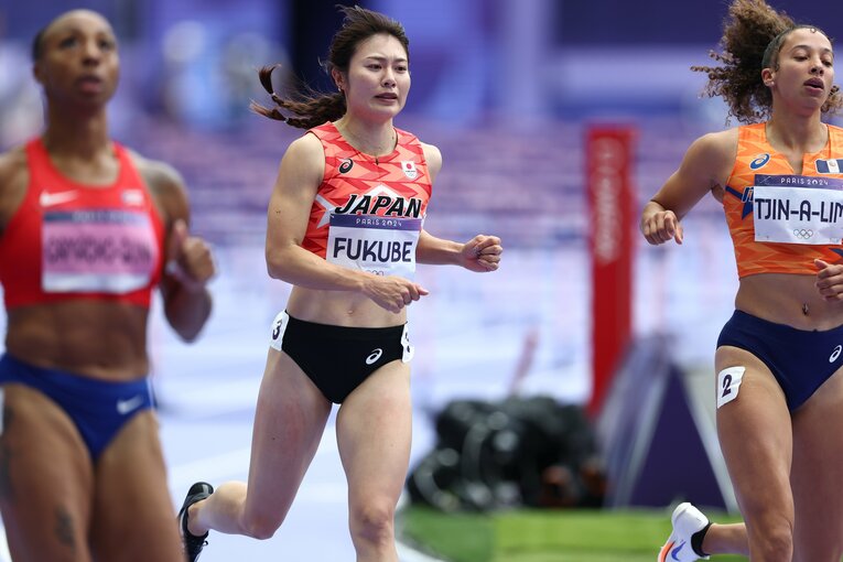 パリ五輪で激走を見せる福部　©JMPA