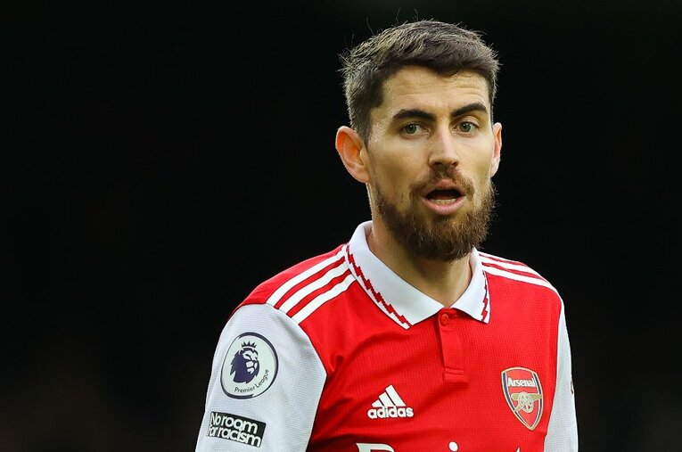 1月31日、移籍期限ギリギリにアーセナルに加入したジョルジーニョ（31歳）。2月4日のエバートン戦では59分から途中出場 ／ photograph by Getty Images