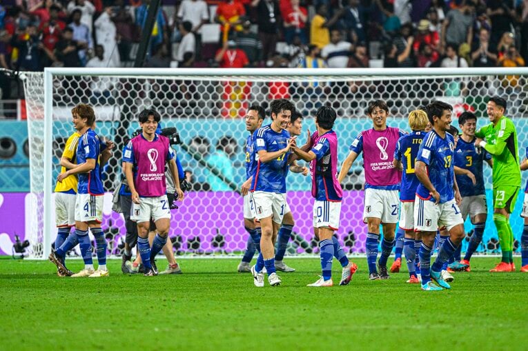 スペインに2対1で勝利し、グループ首位で決勝トーナメント進出を決めた日本　©Takuya Kaneko/JMPA