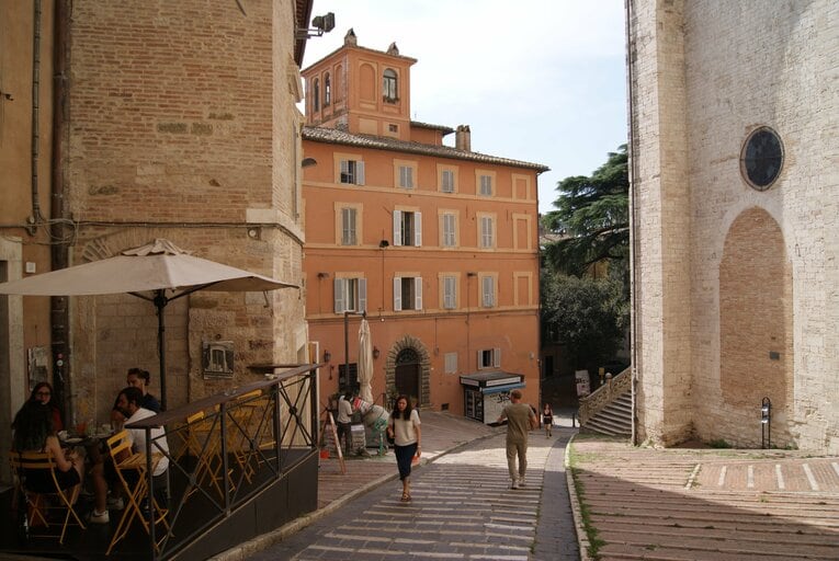 ペルージャの街（8月下旬／筆者撮影）