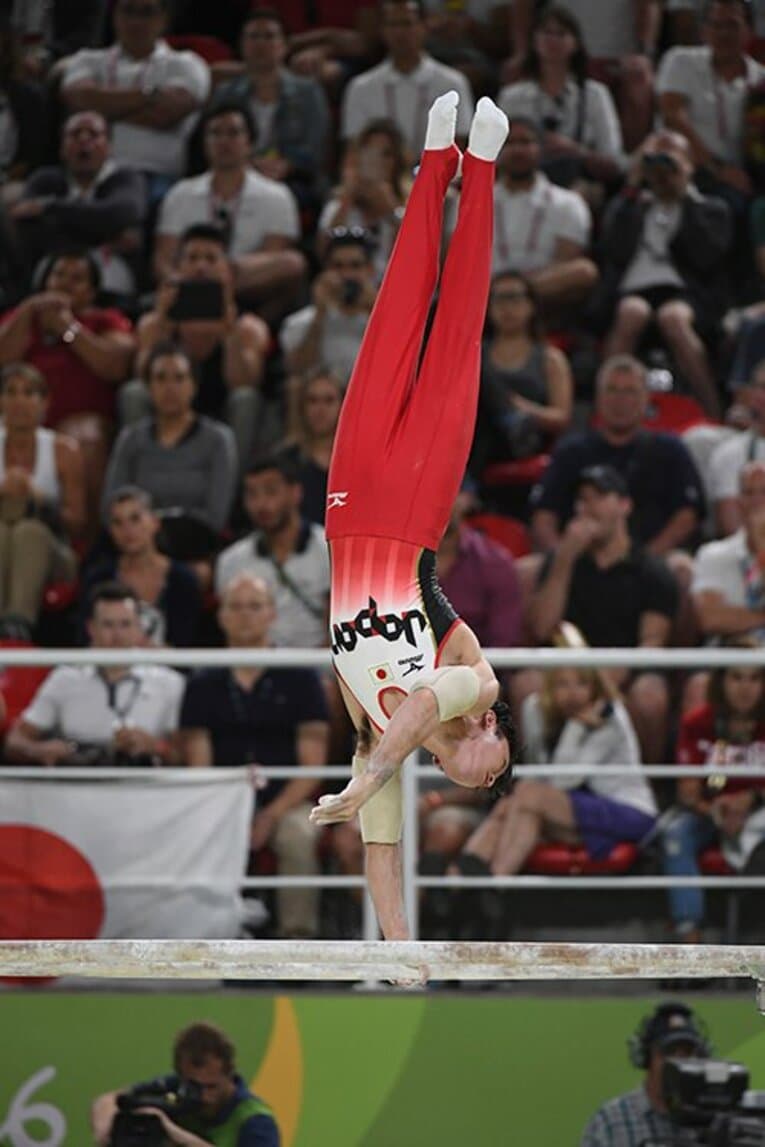 内村航平「やっぱ、むずいな」　離れ技でミスも“1分間の鉄棒決戦”で五輪へ新たな一歩(10) ／ photograph by Asami Enomoto／JMPA