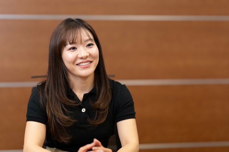 現在の吉田知那美さん　©Shiro Miyake