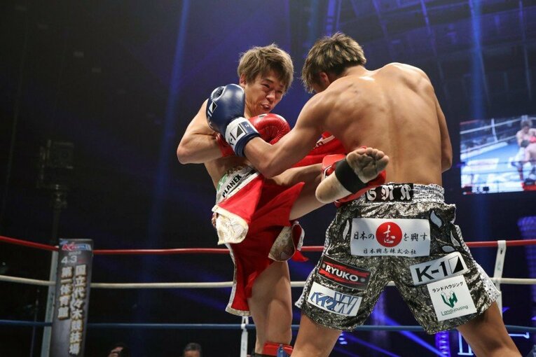 2月のK-1では軍司泰斗とエキシビション。試合勘を保つとともに「エネルギーをもらった」という　©K-1