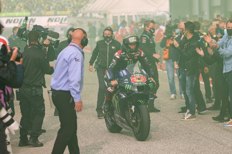 photograph by Satoshi Endo