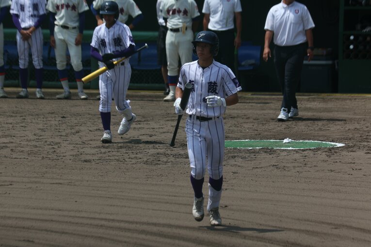 新生チームとして試合に臨む和歌山南陵高の選手　©Fumi Sawai