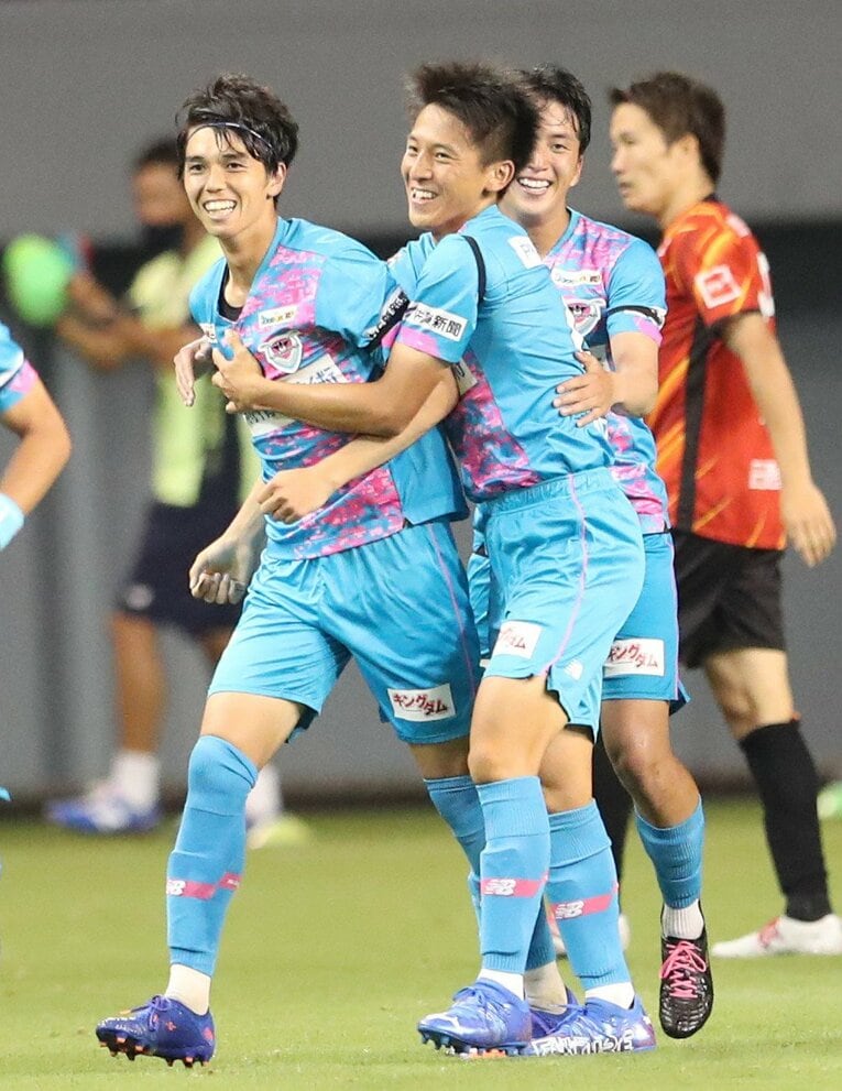 仙台から鳥栖、札幌、湘南に在籍し、今年はレンタル移籍で横浜FCのユニフォームを着る中野　©JIJI PRESS