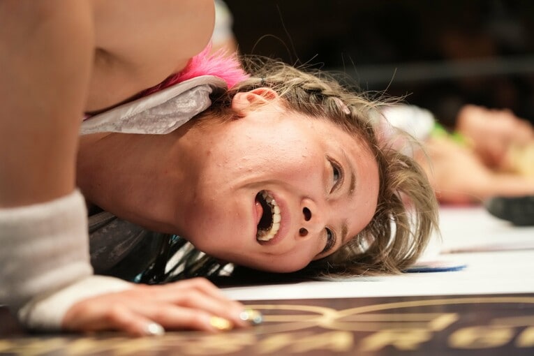 「負けるわけにはいかない」と勝利への執念を見せる　©Essei Hara