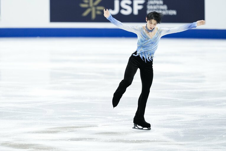 2021-2022シーズンのショートプログラム『序奏とロンド・カプリチオーソ』　©Asami Enomoto