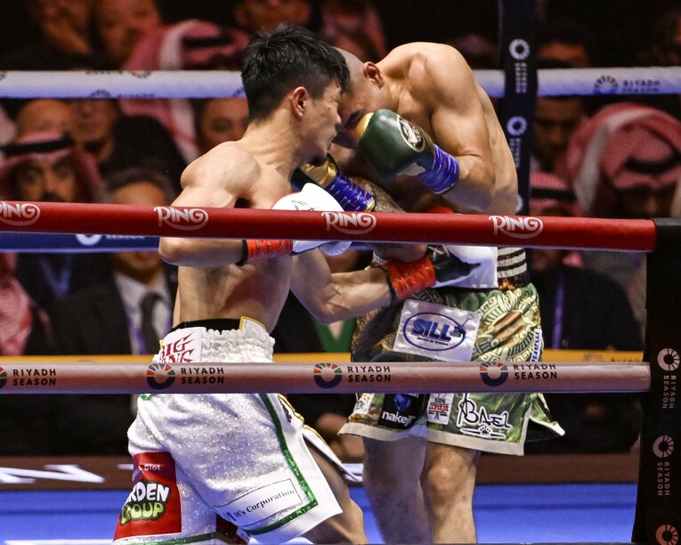 中谷潤人vs.セバスチャン・エルナンデス　©Hiroaki Finito Yamaguchi