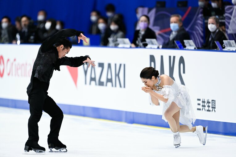 「すごい見つめられている感があって…」高橋大輔＆村元哉中が奏でる新たな関係性「音楽が鳴った瞬間、大ちゃんの目力が変わるんです」(28)