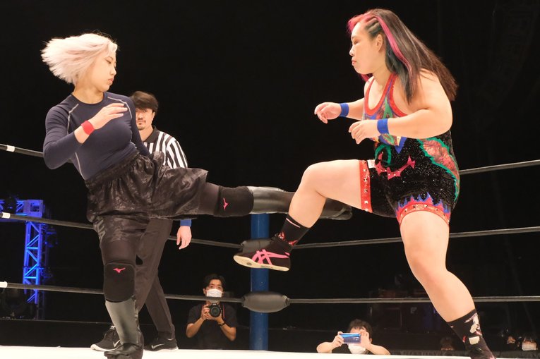 「手も足も出なくて...」新団体GLEATで“女優レスラー”福田茉耶が味わった“恐怖の4分50秒”…それでも「光栄です」と語ったワケ(15)